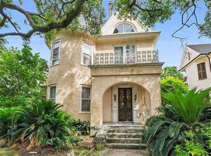 2300 Prytania St, New Orleans, LA 70130 MLS 2419920 Redfin