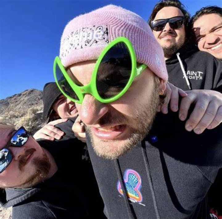 ༘₊· ͟͟͞͞꒰ joshdub Green gang, Kevin hernandez, Beautiful men