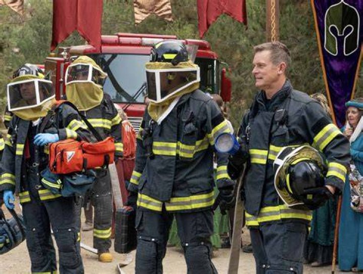 911 Season 6 Episode 8 Photos What's Your Fantasy? Seat42F