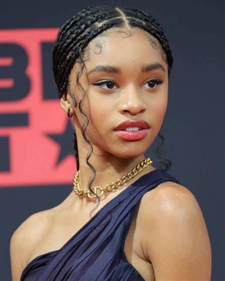Akira Akbar (Actress) Height, Weight, Age, Affairs, Biography & More