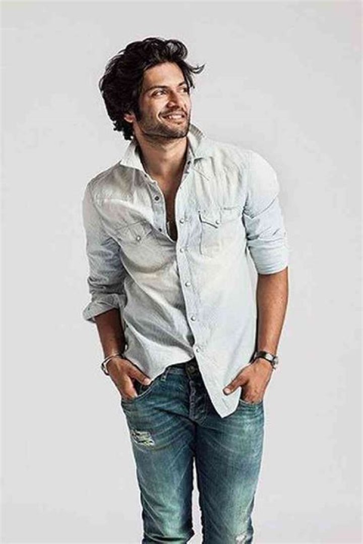 Ali Fazal Bio, Height, Net worth, Age, Family, Salary, Girlfriend