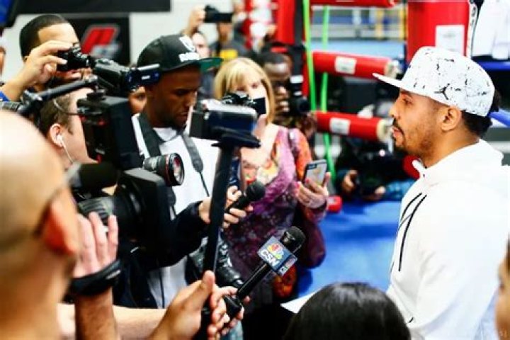 Andre Ward in talks to fight lightheavyweight world champion Sergey