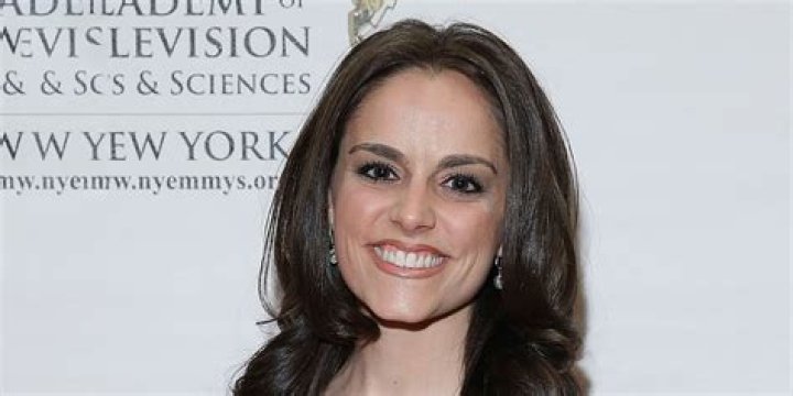 Andrea Grymes CBS, Bio, Age, Height, Family, Education, Husband, Salary