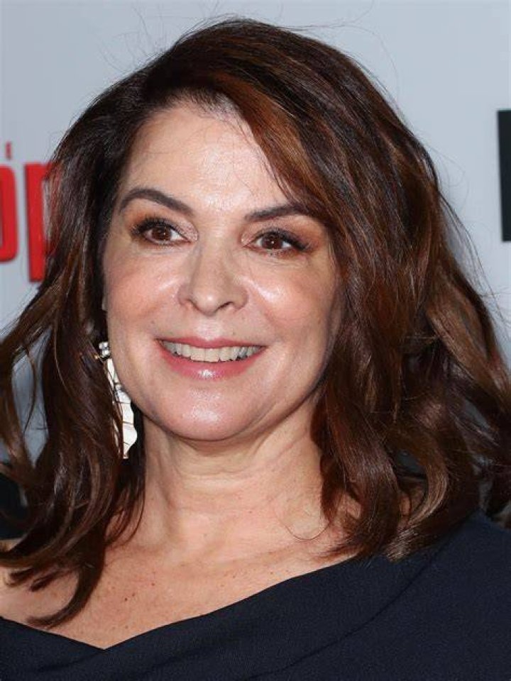 Annabella Sciorra Nude Sexy (16 Pics) EverydayCum💦 & The Fappening ️