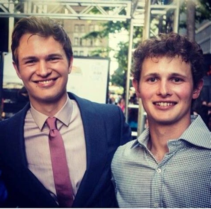 Ansel and Warren Elgort Celebrities With Their Siblings Pictures