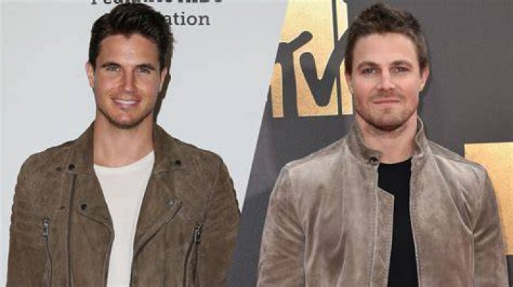 Are Robbie Amell & Stephen Amell Related? You're A Smart One, Aren't Ya?