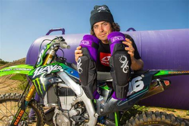 Axell Hodges Net Worth & Girlfriend (Gabriella Abutbol) Famous People