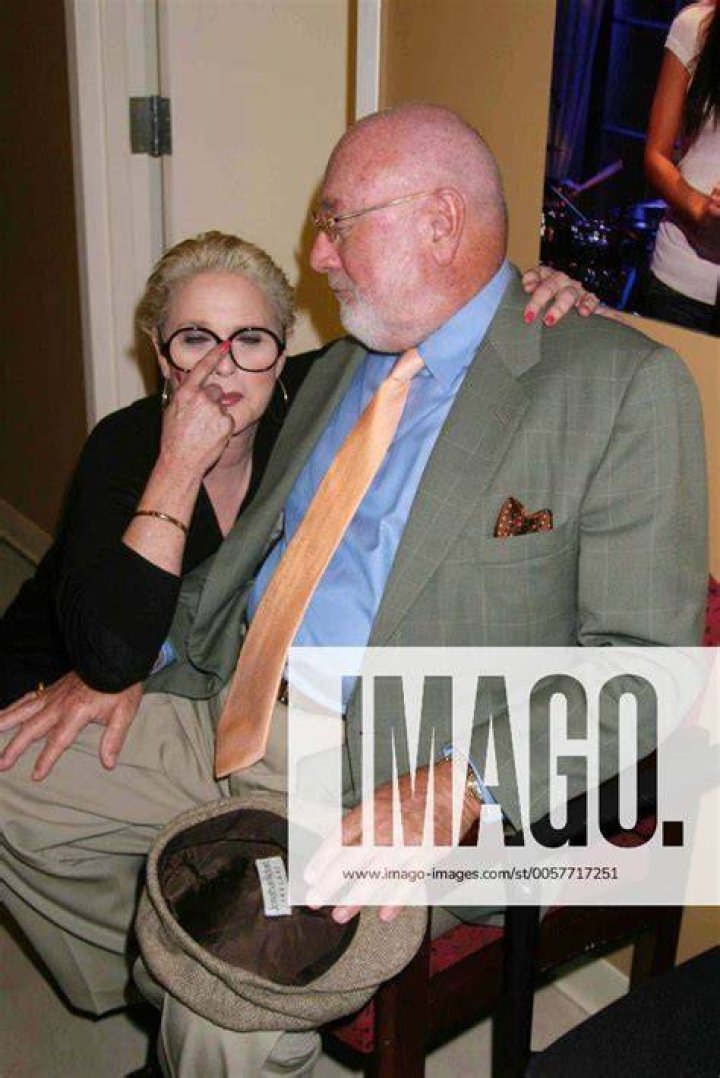 Barney Rosenzweig Net Worth Bologny
