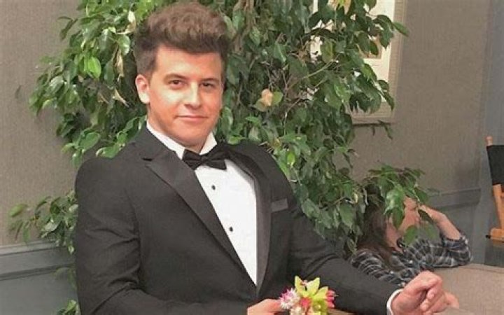 Barrett Carnahan Bio Age, Earnings, Net Worth, Married, Wife, Height