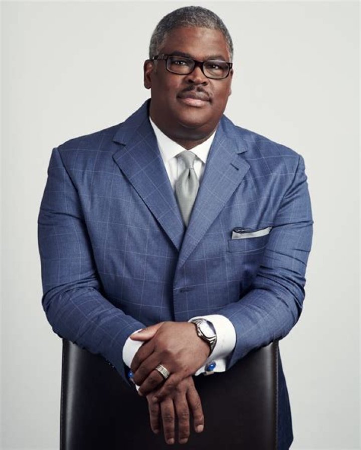 Charles Payne's Net Worth & Earnings 2023 Age, Height, Wife, Kids