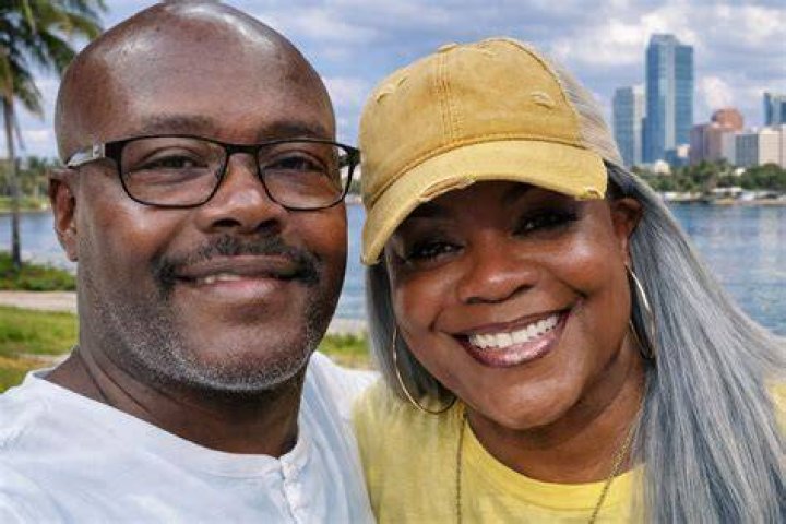 Chris Unclesho's Wife Sheryl Denise Swoopes With Basketball