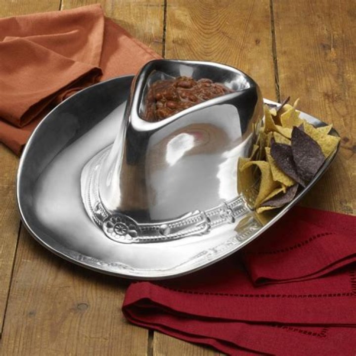 Cowboy Hat Chip & Dip Mikasa