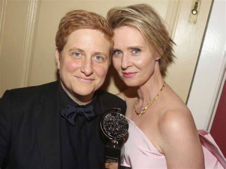Cynthia Nixon, Max NixonMarinoni and Charles Ezekiel Mozes. Cynthia