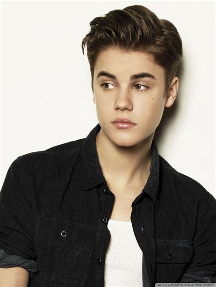 Details 86+ justin bieber hairstyle photos best in.eteachers