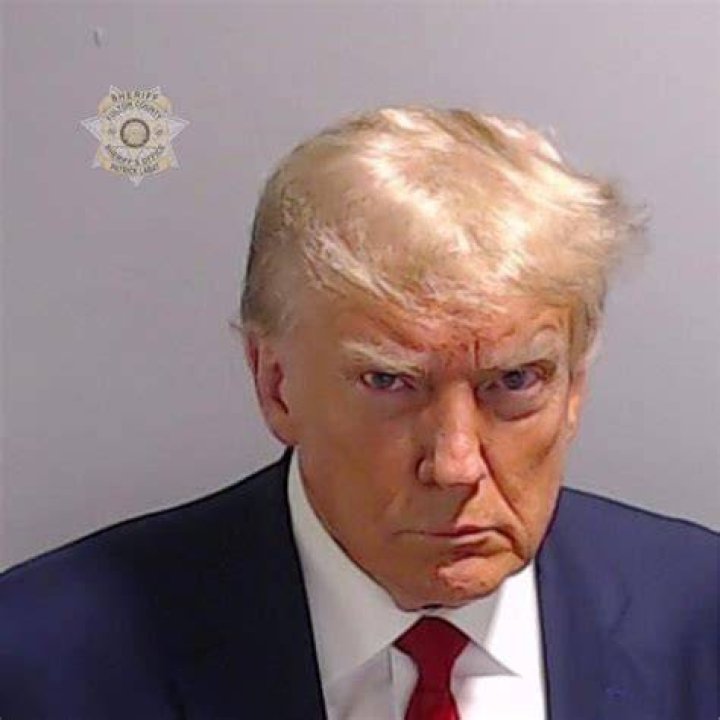 Did Donald Trump get arrested? Viral images baffle