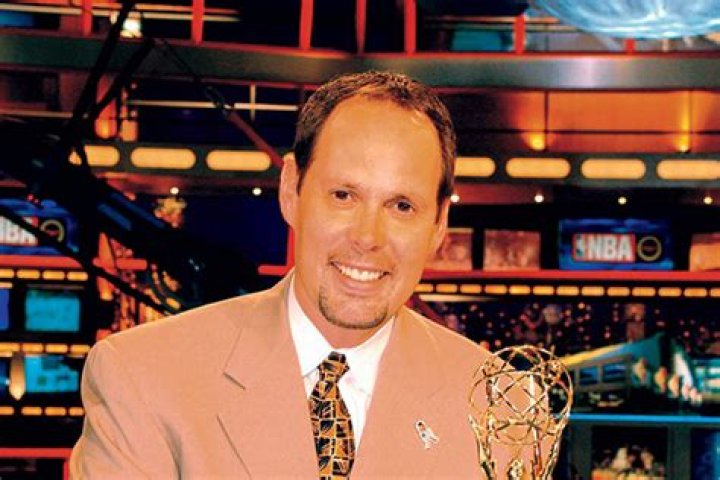 Did Ernie Johnson Ever Play College Sports?