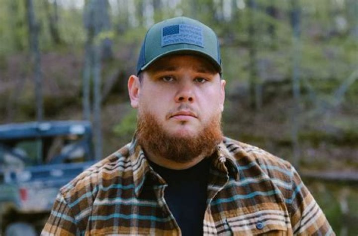 Discover Luke Combs' Height And Weight: Unlocking Secrets Of Physicality And Stage Presence