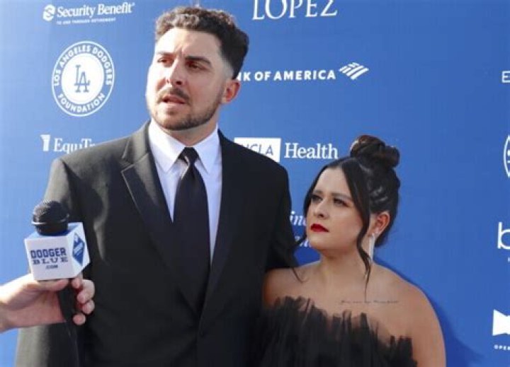 Dodgers News Alex Vesia Gets Engaged To Kayla Howard