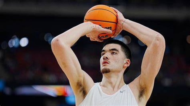 Does Zach Edey Have Wife Or Girlfriend? Purdue Basketball Player