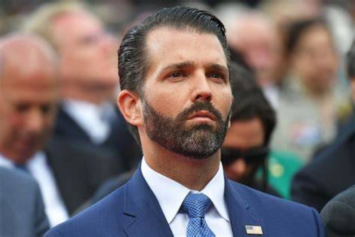 Donald Trump Jr.'s girlfriend shares racy Christmas pic