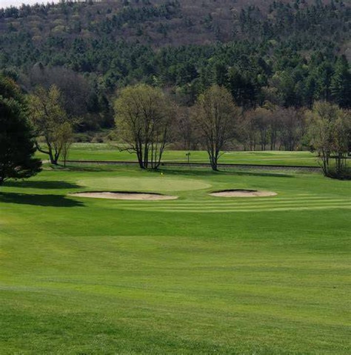 Dunroamin Country Club Hardwick MA