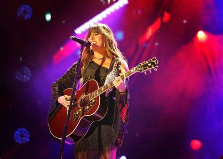 Ella Clapton Everything You Need To Know About Eric Clapton's Daughter QuikForce