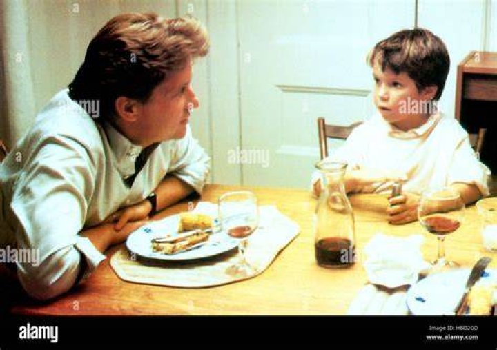 Ellen Hamilton Latzen Fatal Attraction, Bio Biography