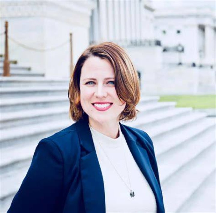 Erin Perrine Age, Net worth, Wikipedia, Husband, Family, Biography Net Worth Birthday