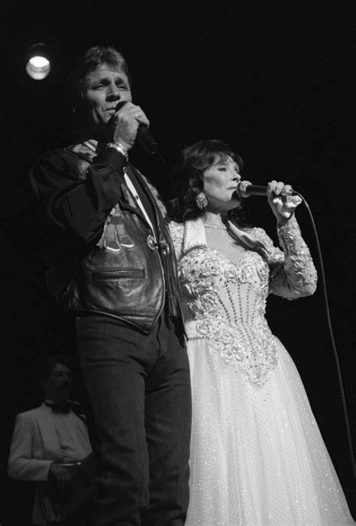Ernest Ray Lynn (Loretta Lynn's Son) Wiki, Age, Wife, Net Worth, Daughter