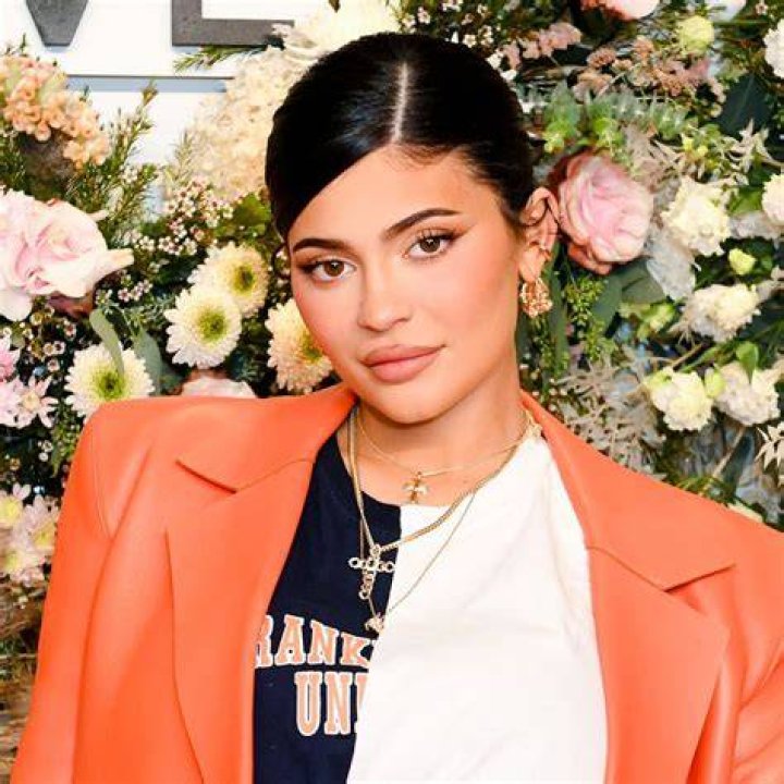 Fans Are Concerned About Kylie Jenner’s ‘Obvious Weight Loss’ After She Wears Skintight Bodysuit