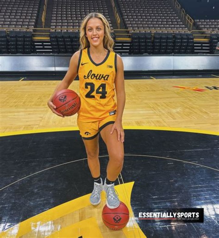 Gabbie Marshall in Iowa Volleyball YouTube
