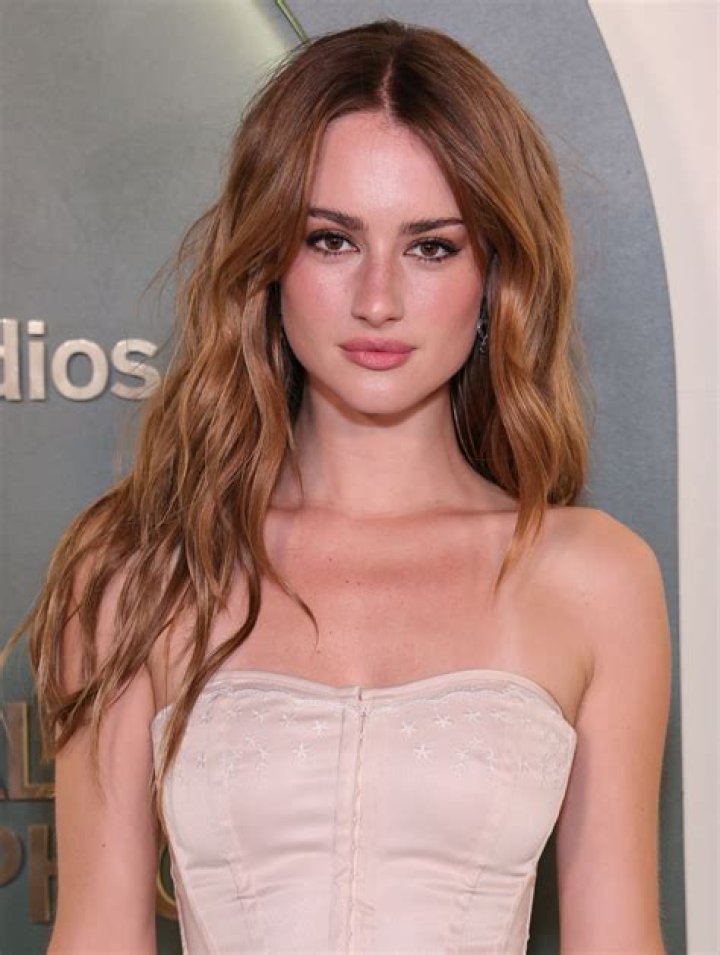 GRACE VAN PATTEN at The Meyerowitz Stories Premiere in Los Angeles 10