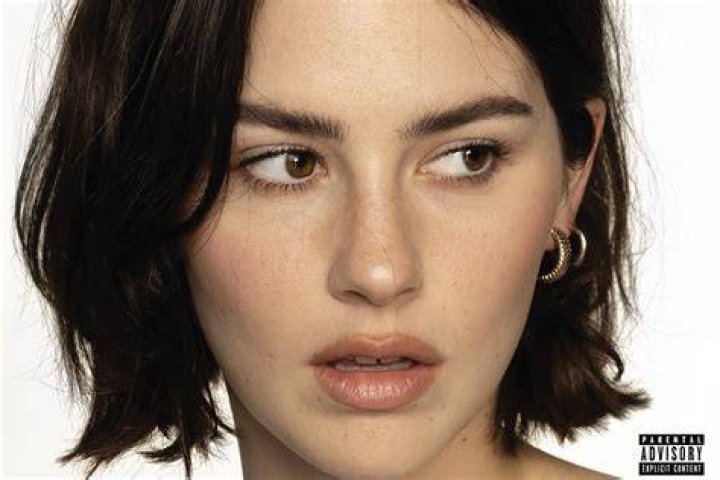 Gracie Abrams English Metal Magazine