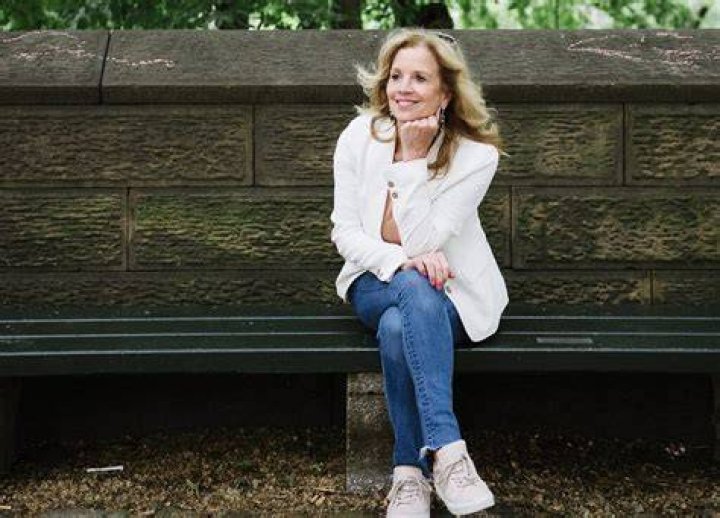 High Profile NBC Correspondent Jane Hanson