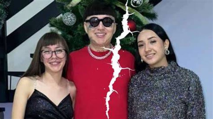 ¡Inusual! Dani Flow vive con esposa y novia para que lo cubran cuando