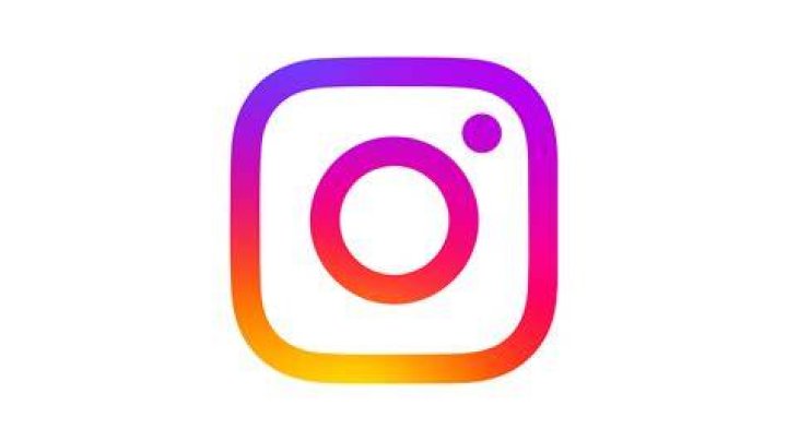 Instagram's Most Popular Celebrity Selena Gomez Just Switched Her Settings to Private Selena