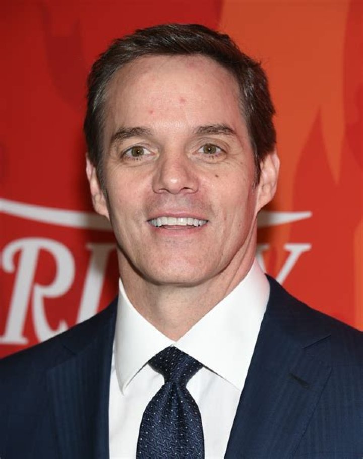 Is Bill Hemmer gay, and who is he married to? Everything you ought to