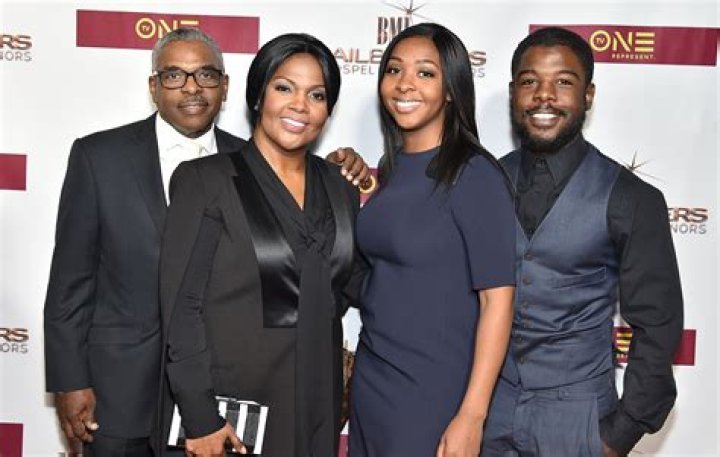 Is CeCe Winans Married? Children, Husband & Family Explored!