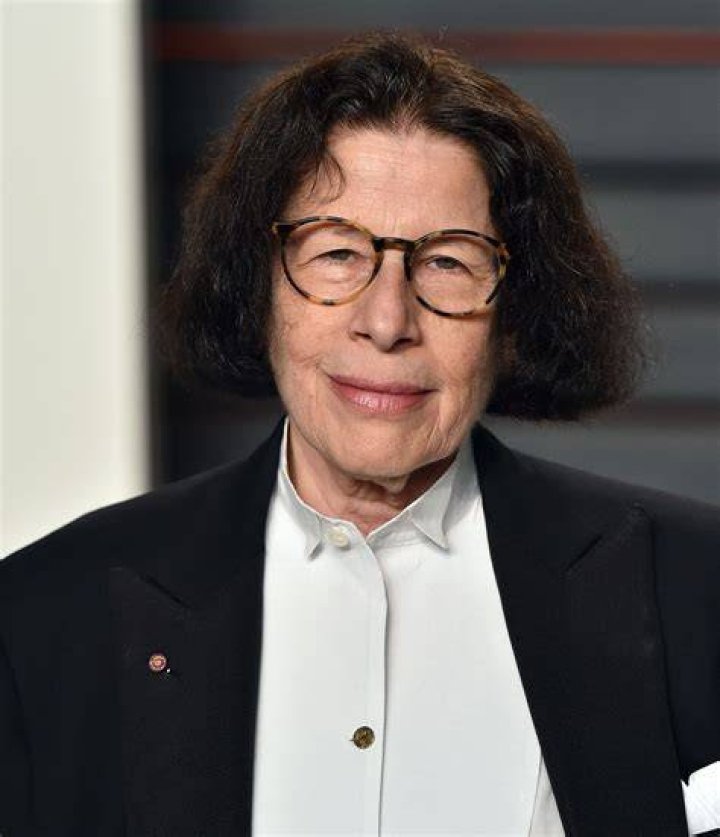 Is Fran Lebowitz related to Annie Leibovitz? Famous People Today