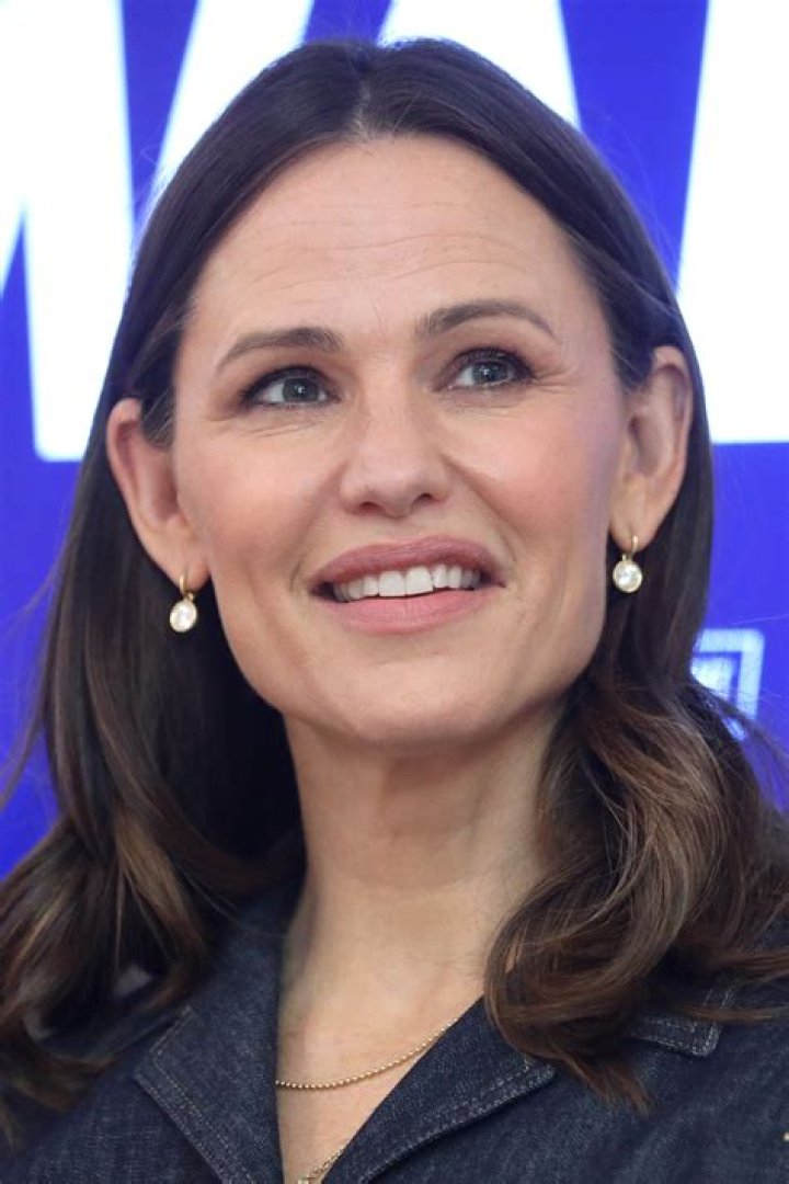 Is Jennifer Garner Related To James Garner? Explained OtakuKart