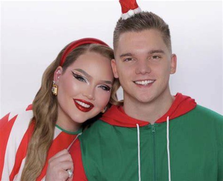 Is NikkieTutorials married? Who is her husband? NikkieTutorials 18