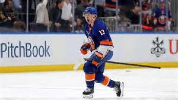 Islanders Mathew Barzal is NHL Rookie of the Year nhlawards Hot