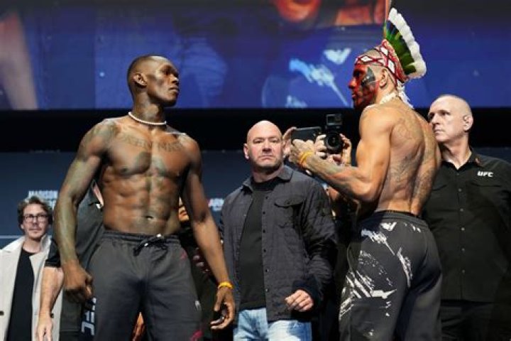 Israel Adesanya vs. Alex Pereira Title Fight Confirmed for UFC 281 in