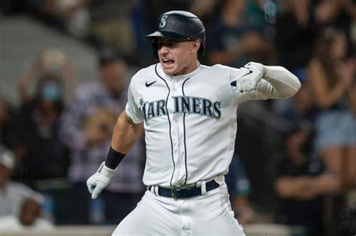 Jarred Kelenic Who is Jarred Kelenic's girlfriend, Gina Muzi? A closer