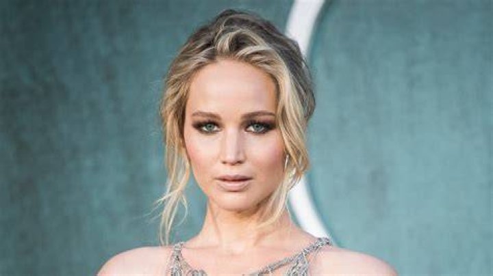 Jennifer Lawrence Net Worth (2021), Height, Age, Bio and Facts