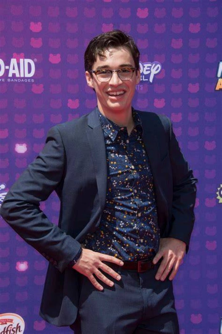 Joey Bragg Bio, Wiki, Net Worth, Dating, Girlfriend, Family, Height