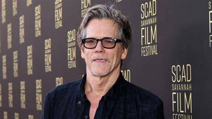 Kevin Bacon celebrates end of strike with 'Footloose' dance Los