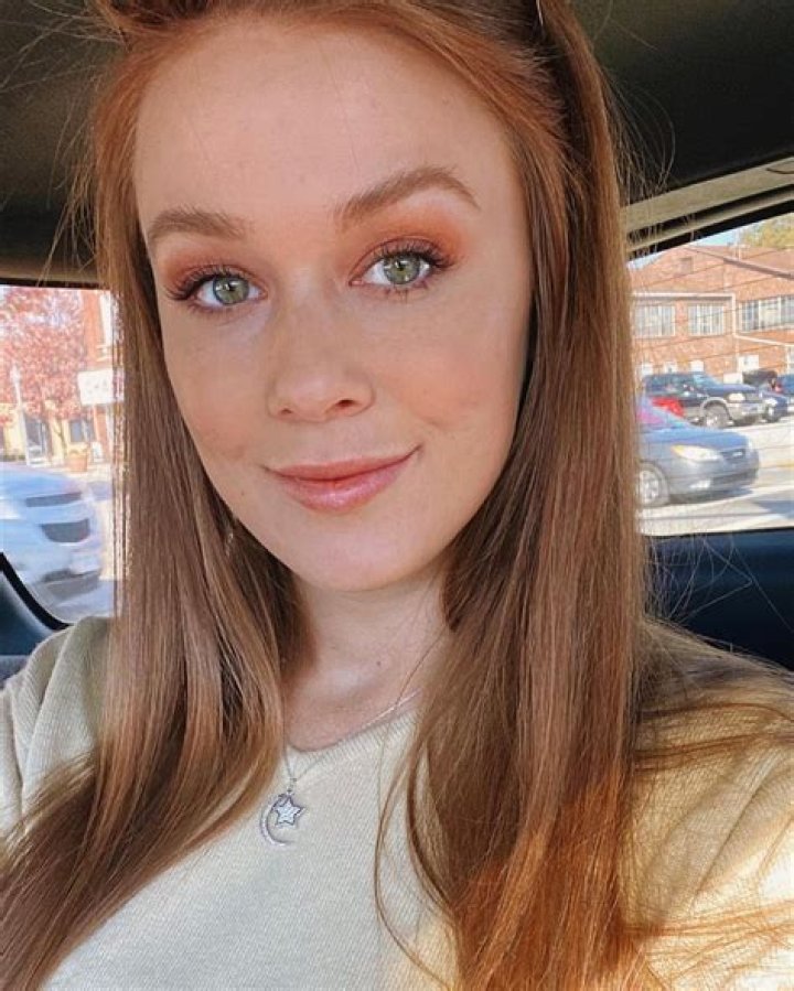 Leanna Decker Social Media 12/25/2019 &bull; CelebMafia
