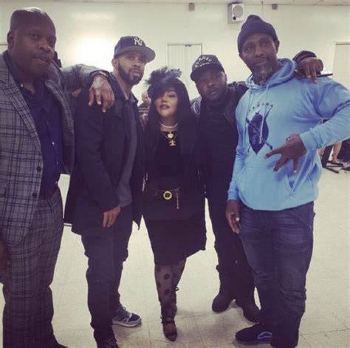 Lil Kim Grieves The Loss Of Her Father, Linwood Jones [CONDOLENCES