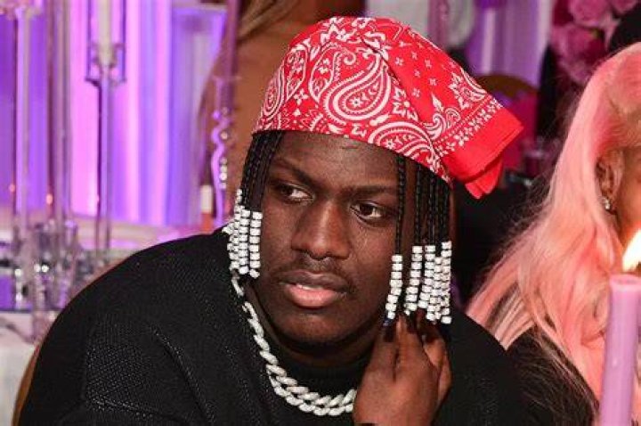 Lil Yachty Responds to Someone Recording Him Sleeping on a Flight XXL